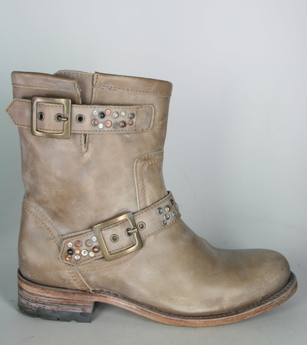 10501 Sendra Bikerboots Chiquita Taupe Lavado