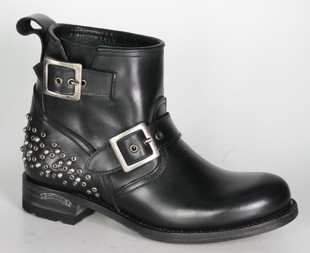 10660 Sendra short Engineer Negro