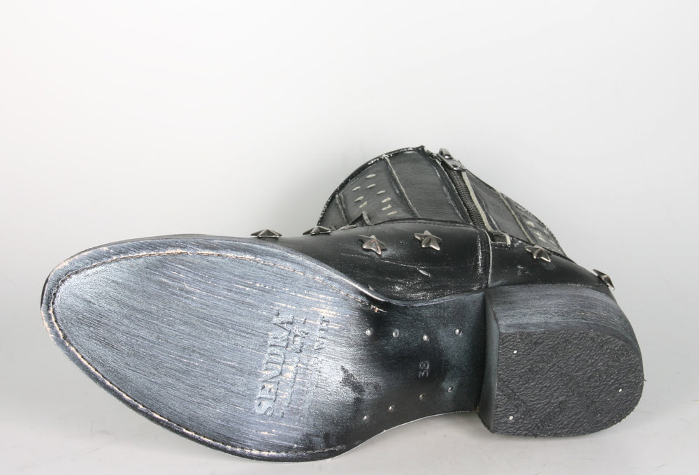 10691 Sendra Short Boots SARA Raspado Negro