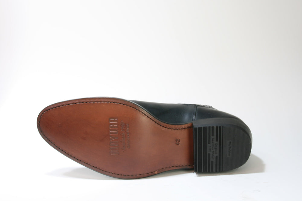 1560 Mayura Chelsea Boots Black