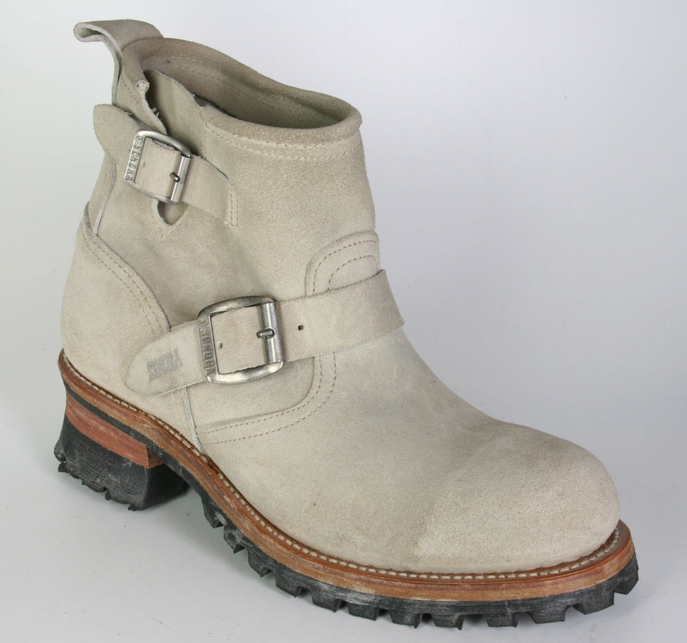 2976 Sendra short Engineer suede light
