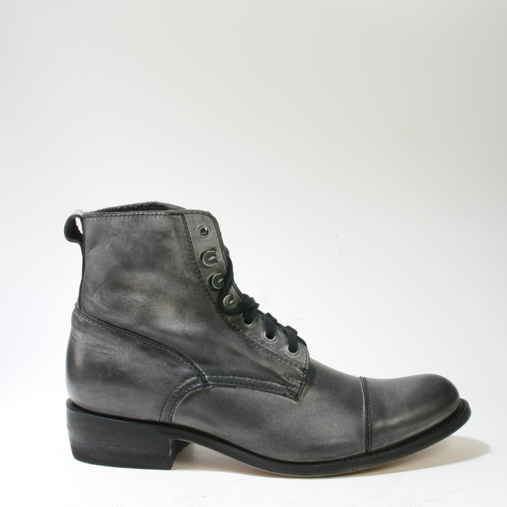 9049 Sendra Lace-up Boots Vibrant Negro