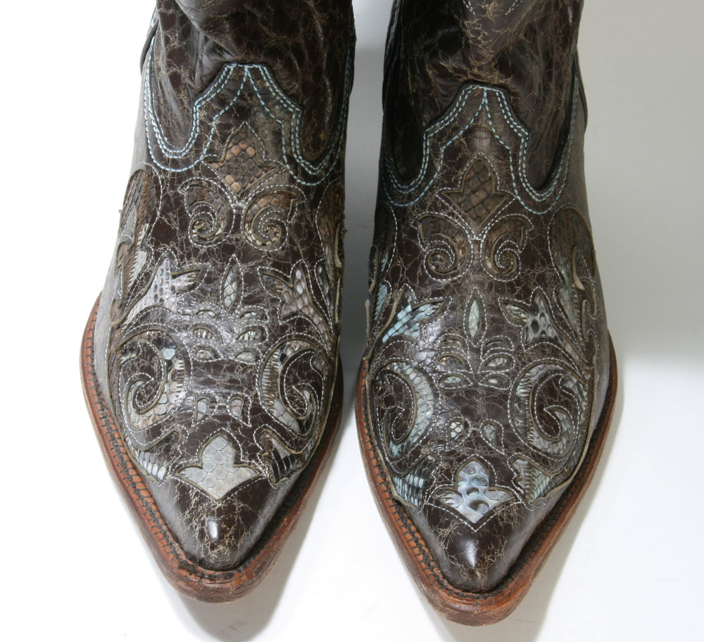 G528CP Cuadra cowboy boots Baby Blue Python