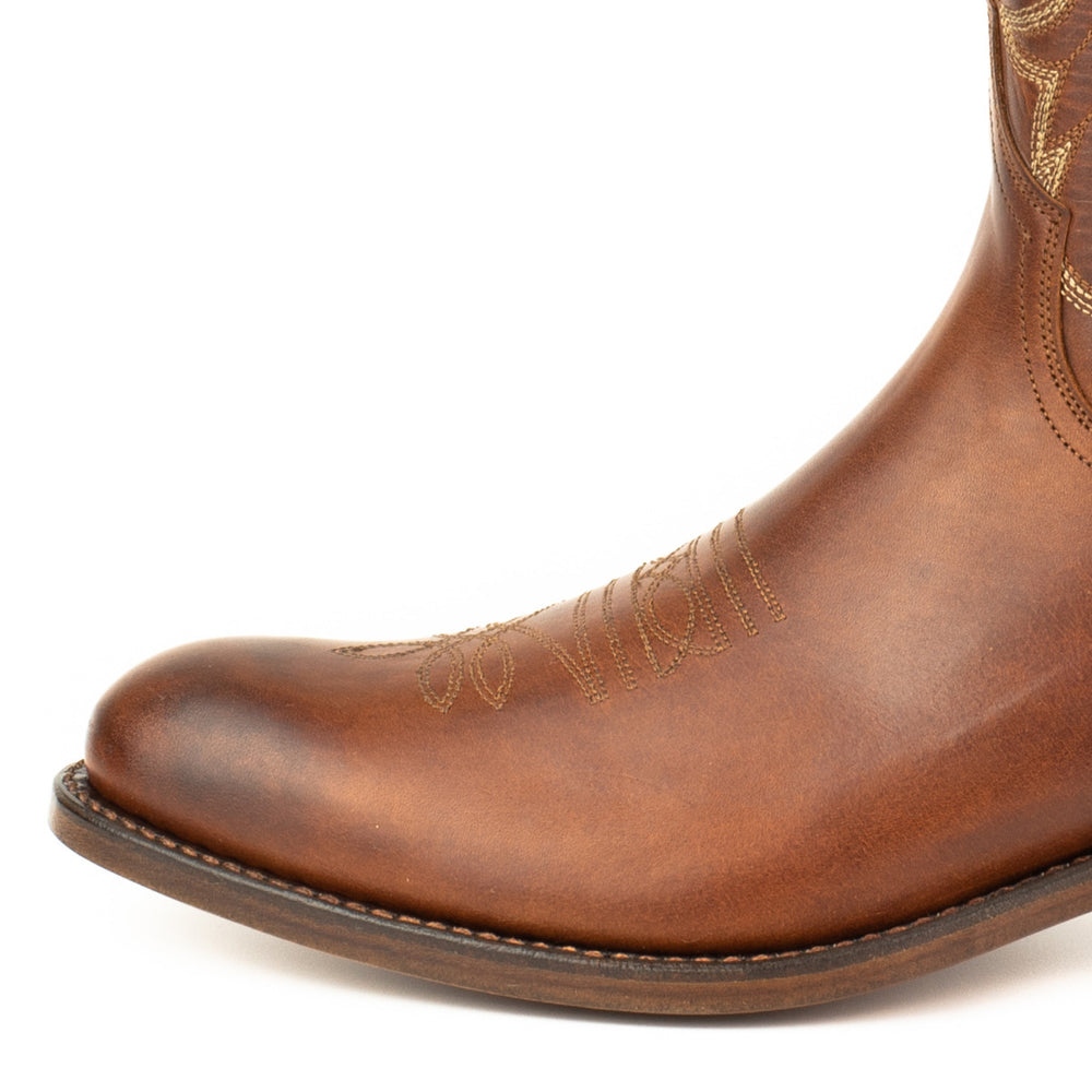 2627 MAYURA cowboy boots Castano