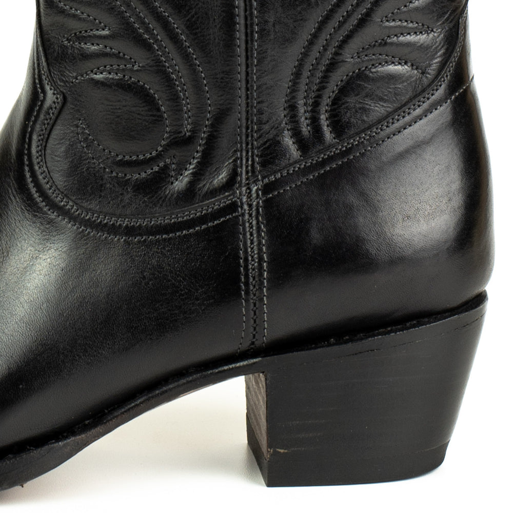 2526 Cowboy boots Mayura Negro