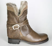11342 Sendra Kurzstiefel Oyster Taupe Lammfell