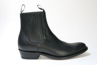 1560 Mayura Chelsea Boots Black