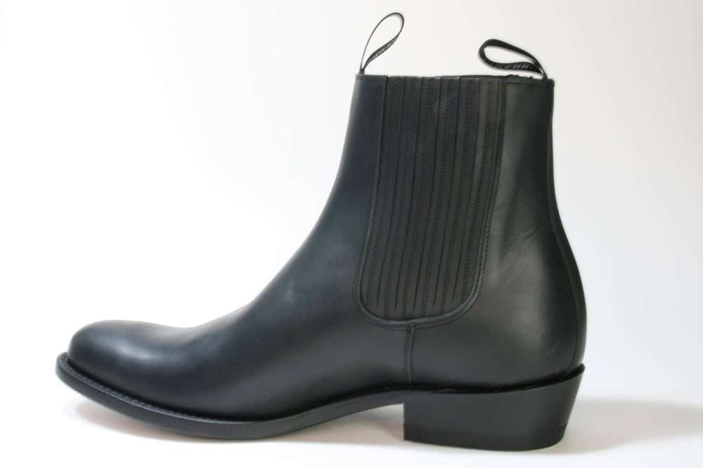 1560 Mayura Chelsea Boots Black