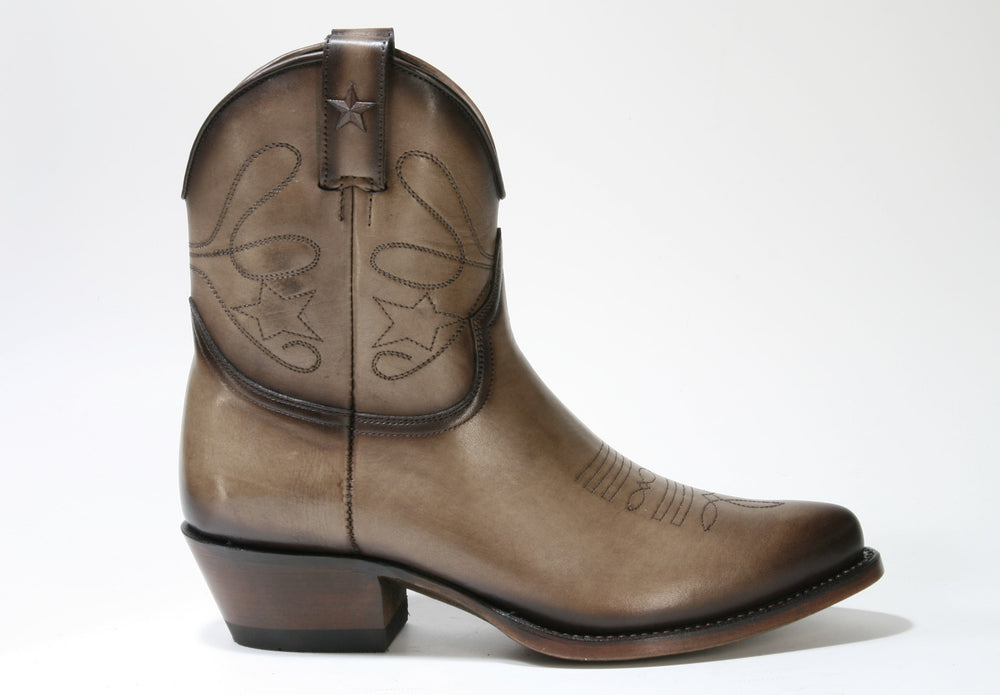 2374 Mayura cowboy ankle boots vintage taupe