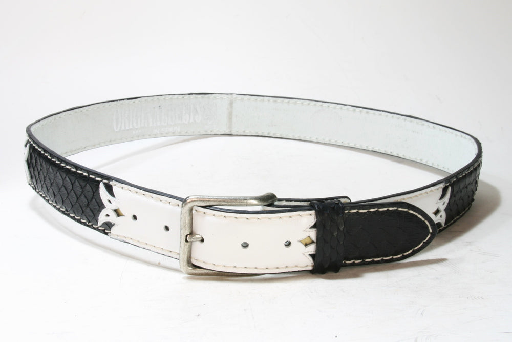 4457 Gürtel Original belts Black and White