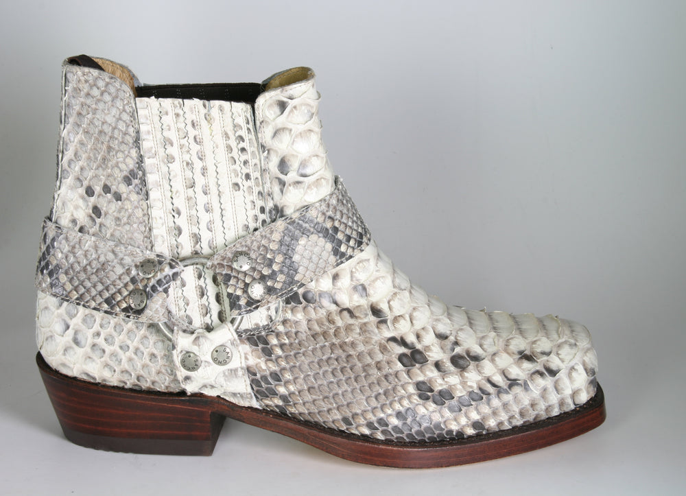 5049 Sancho Bikerboots short Python Saba