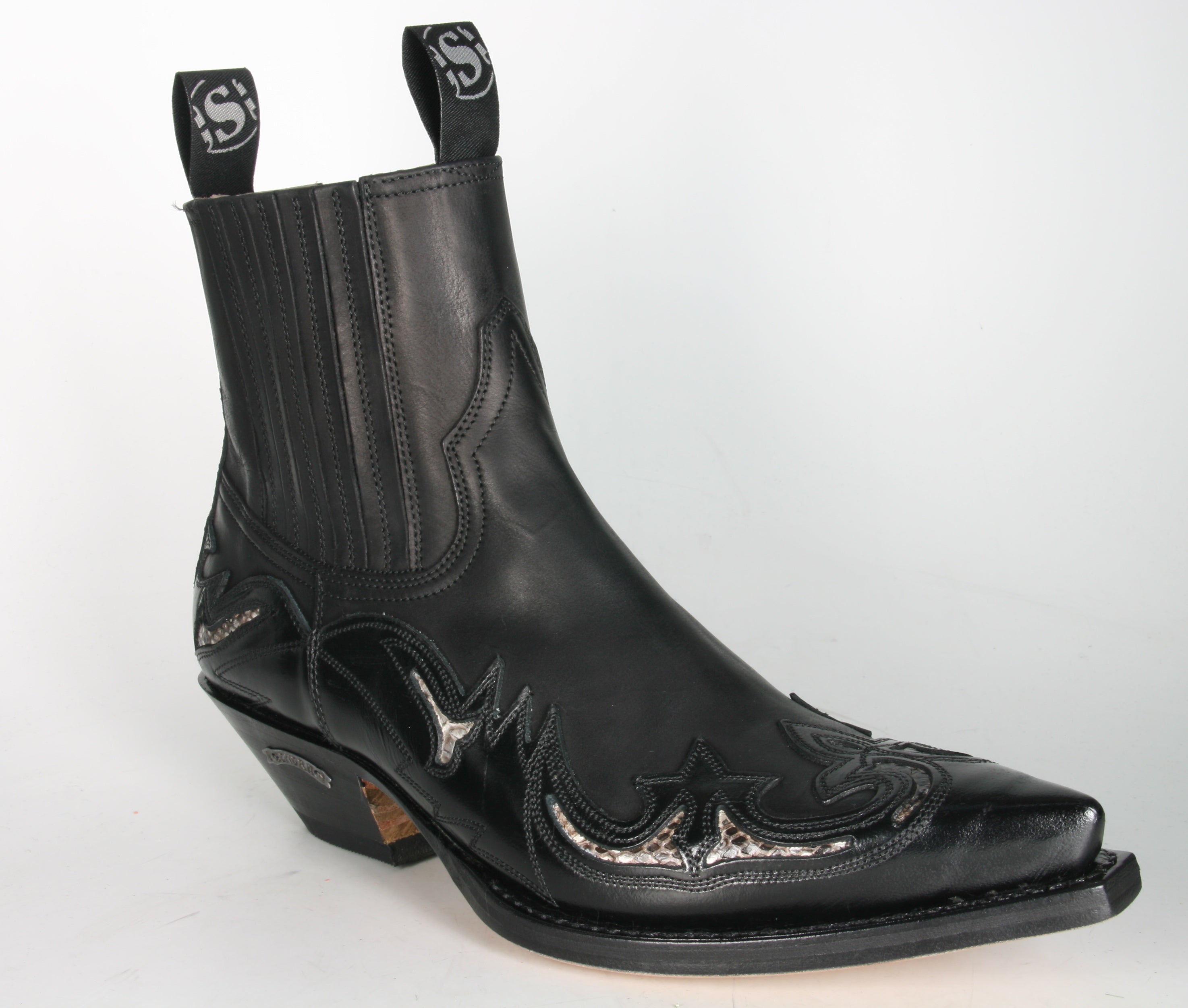 6799 Sendra Flor. Negro NN with Python without straps