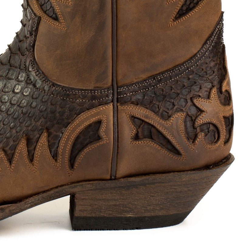 2567 Mayura Crazy Old Sadale Python Testa