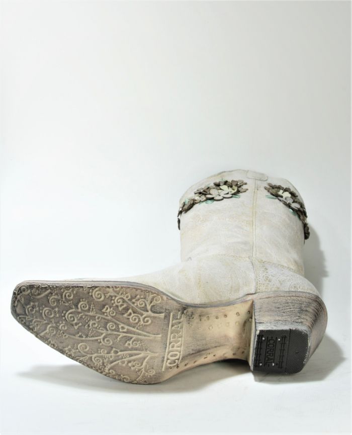 A3600 Corral Boots Cowboyboots White Flower